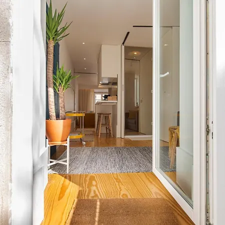 דירה Lovelystay - The Blue Pool House ליסבון
