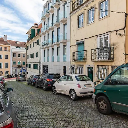 Apartment Lovelystay - The Blue Pool House Lisbon